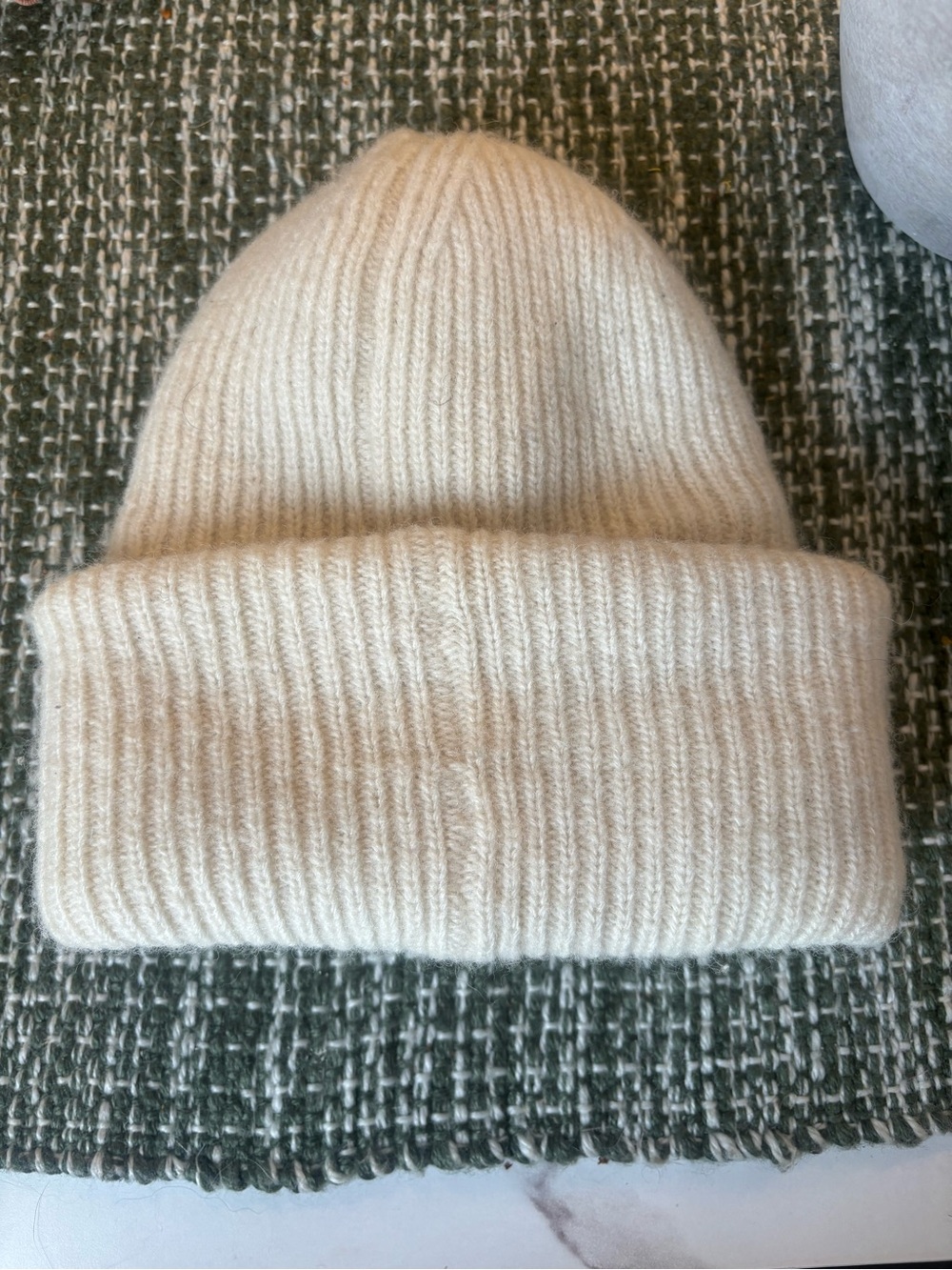 The North Face Cream Ribbed Knit Beanie with XX Patch - Picture 4 of 4